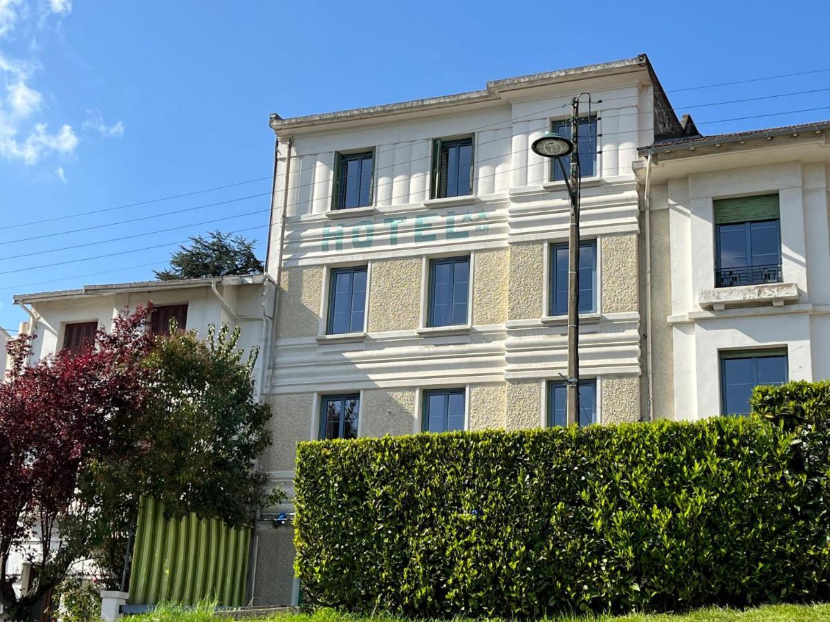 Escapade A Lourdes Dans Beau T2 Avec Terrasse - Proche Gare Et Centre Ville Ngoại thất bức ảnh