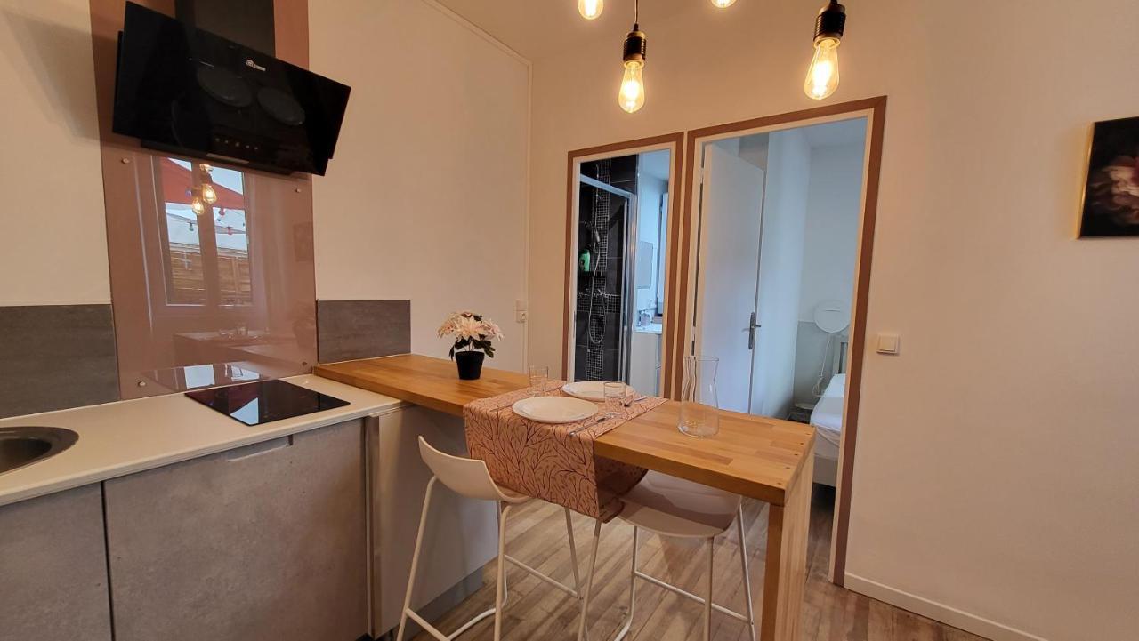 Escapade A Lourdes Dans Beau T2 Avec Terrasse - Proche Gare Et Centre Ville Ngoại thất bức ảnh