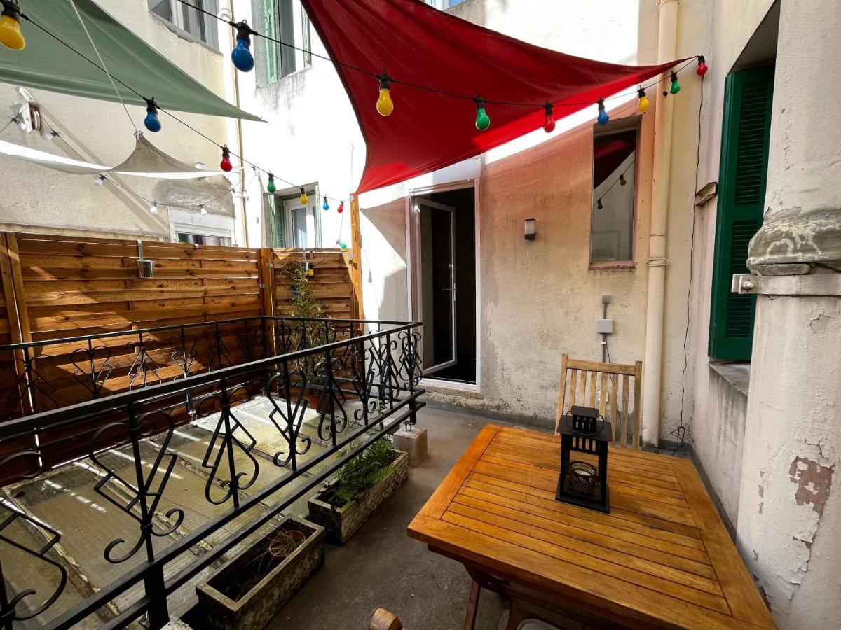 Escapade A Lourdes Dans Beau T2 Avec Terrasse - Proche Gare Et Centre Ville Ngoại thất bức ảnh